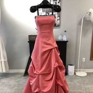 New Party Dress, Spaghetti Straps, Crystal edge neckline, tiered skirt; size10